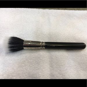 MAC 187 Brush